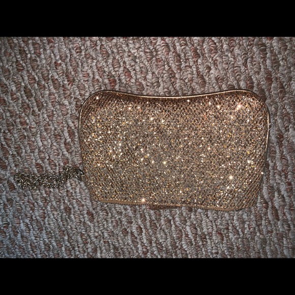 Gold sequin wristlet - Picture 4 of 5